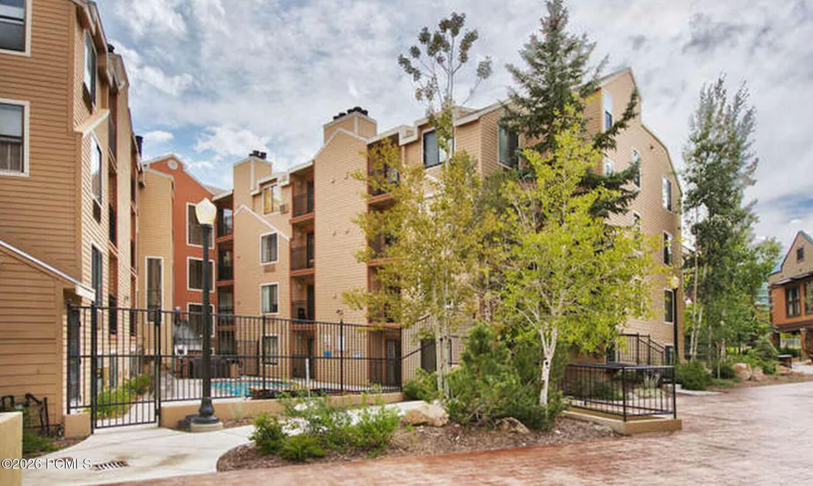 Property Photo: 2000 Prospector Avenue 414 UT 84060