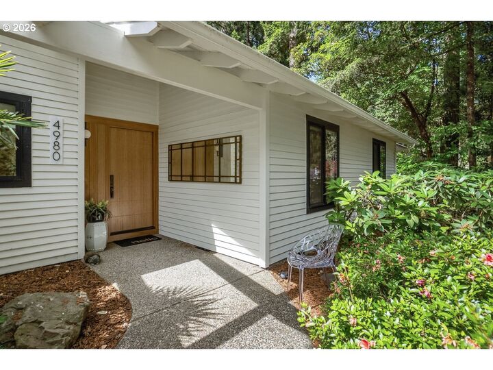 Property Photo: 4980 Centerwood St OR 97035
