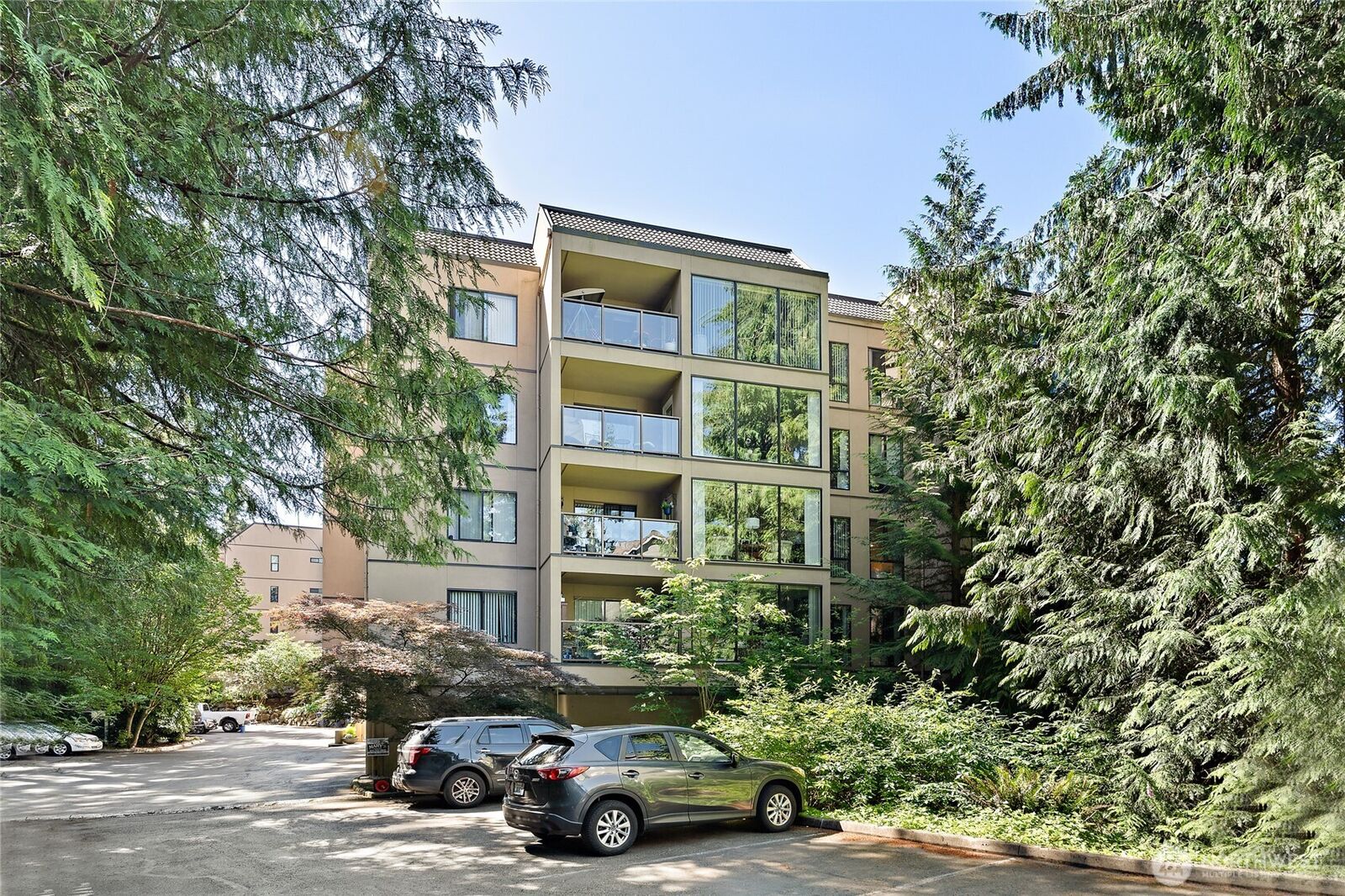Property Photo:  15512  Country Club Drive B33  WA 98012 