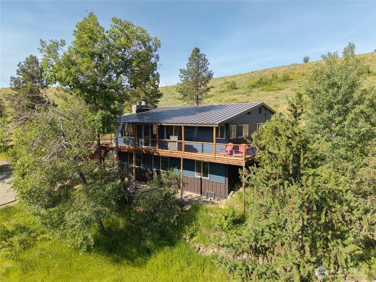 Property Photo:  29  Signal Hill Road  WA 98856 