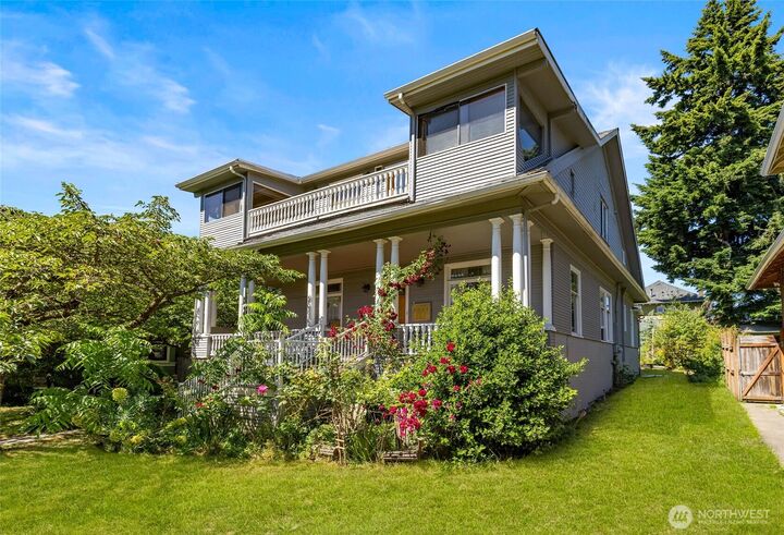 Property Photo: 403 30th Avenue WA 98122