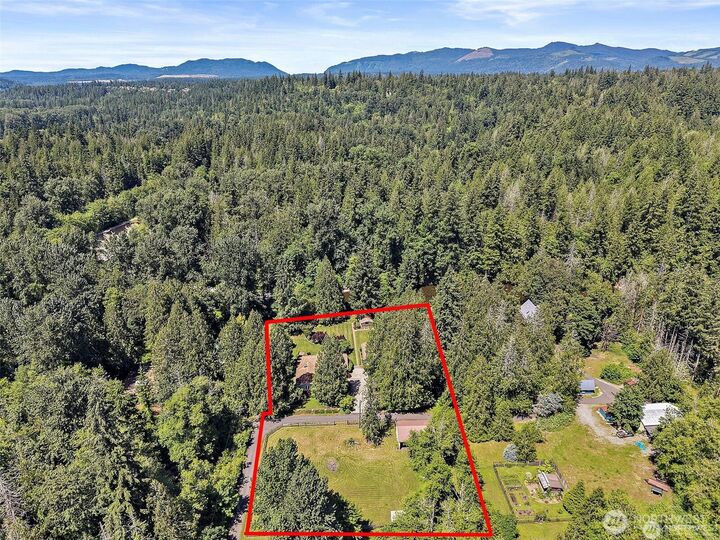 Property Photo:  24416 SE 246th Street  WA 98038 