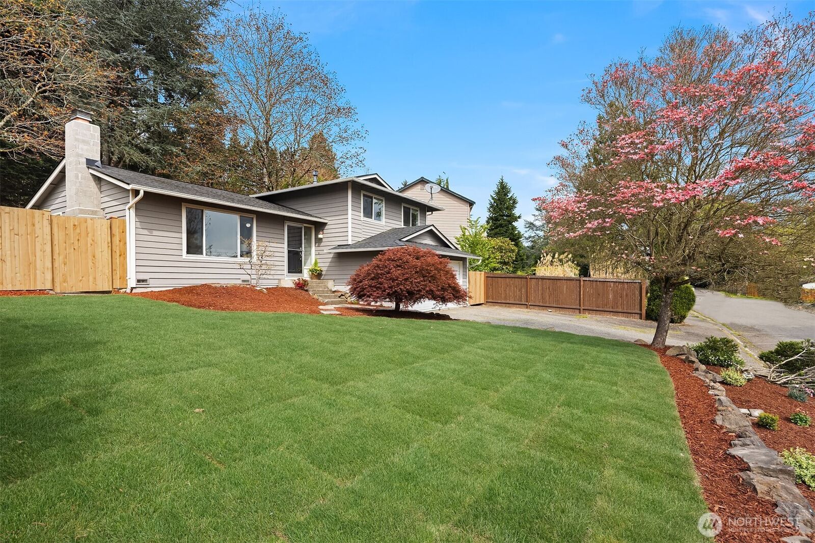Property Photo: 14011 98th Avenue NE WA 98034