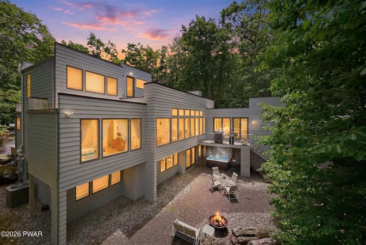 Property Photo: 128 Broadmoor Drive PA 18428