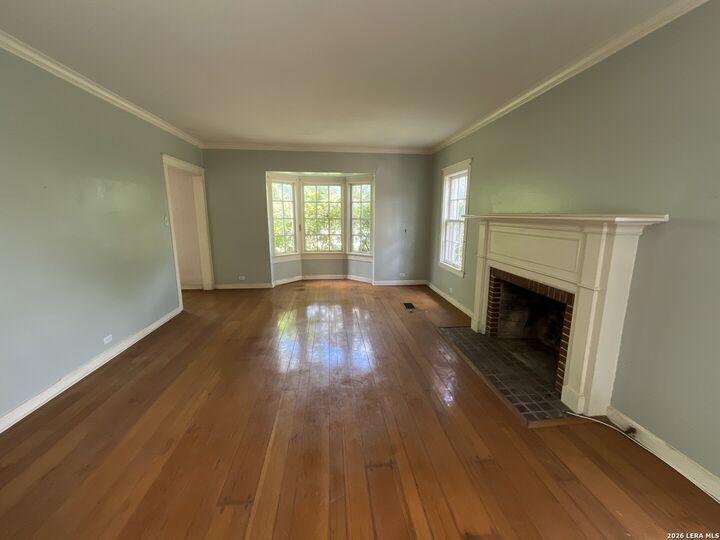 Property Photo:  2154 W Kings Hwy  TX 78201 