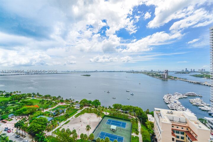 Property Photo: 1750 N Bayshore Dr 2402 FL 33132