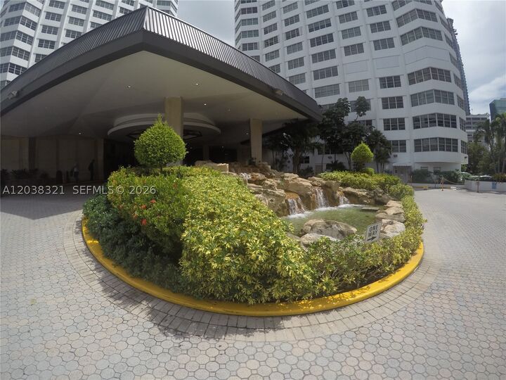 Property Photo: 801 Brickell Bay Dr 364 FL 33131