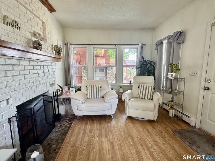 Property Photo:  46 Windsor Street  CT 06708 