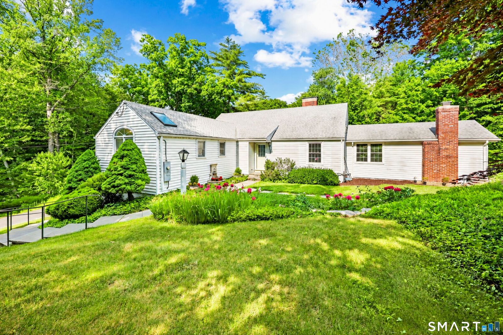 Property Photo:  380 Lovely Street  CT 06001 