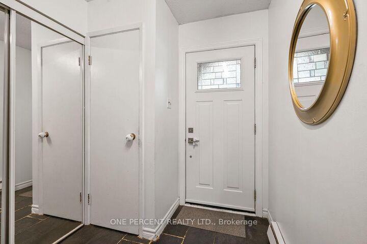 Property Photo: 125 Livingston Avenue 34 ON L3M 4S5