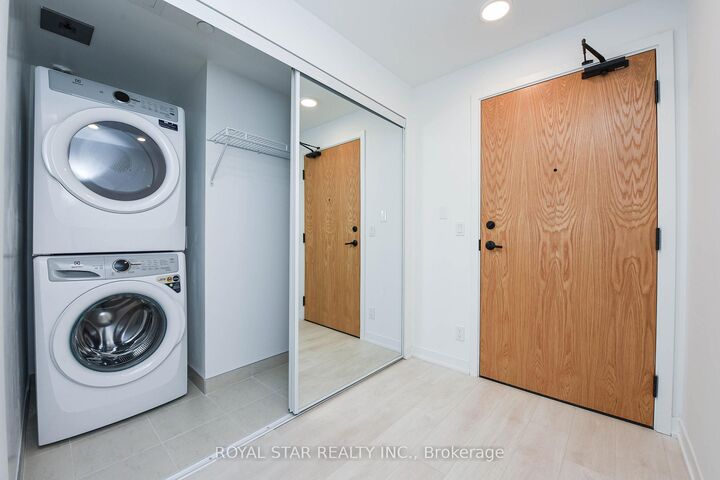 Property Photo: 7950 Bathurst Street 1502 ON L4J 0L4