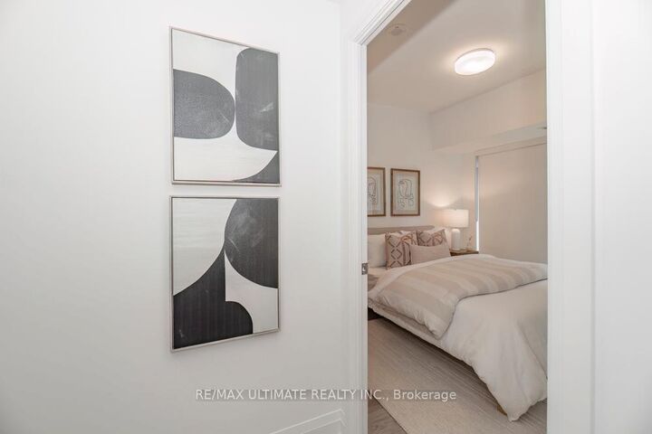 Property Photo: 20 Soudan Avenue 1008 ON M4S 1V5