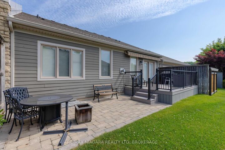 Property Photo: 19 Crimson Drive ON L0S 1J1