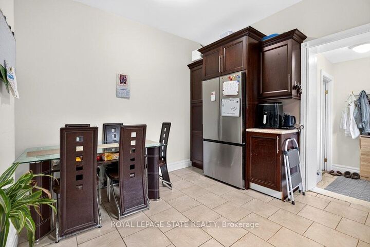 Property Photo: 221 Grand River Avenue ON N3T 4Y3
