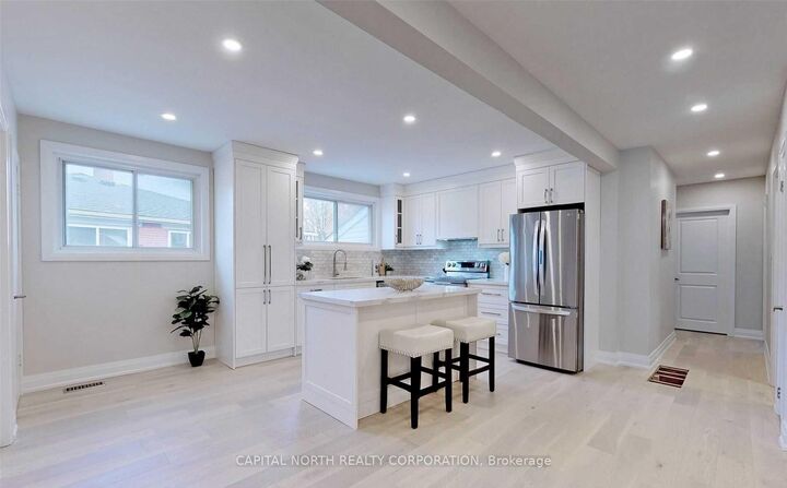Property Photo: 9 Lee Gate ON L4G 2J6