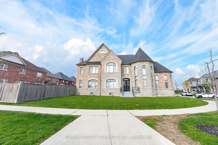 28 Pendergast Court — photo 1