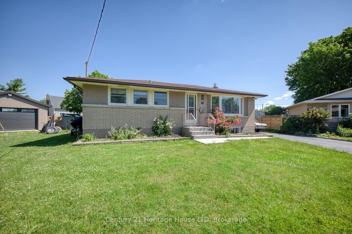 37 Coronation Boulevard — photo 1
