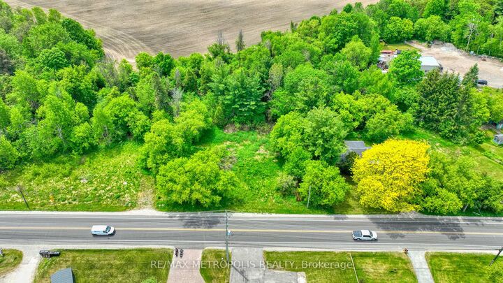 Property Photo: 4605 Lloydtown Aurora Road ON L7B 0E3