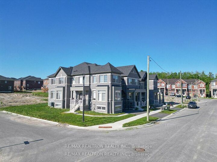 Property Photo: 988 Grosbeak Trail ON L1X 0P6