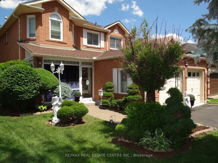 Property Photo: 42 Davis Crescent ON L7G 5P5