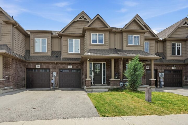 Property Photo: 584 Julia Drive ON L3C 0G8