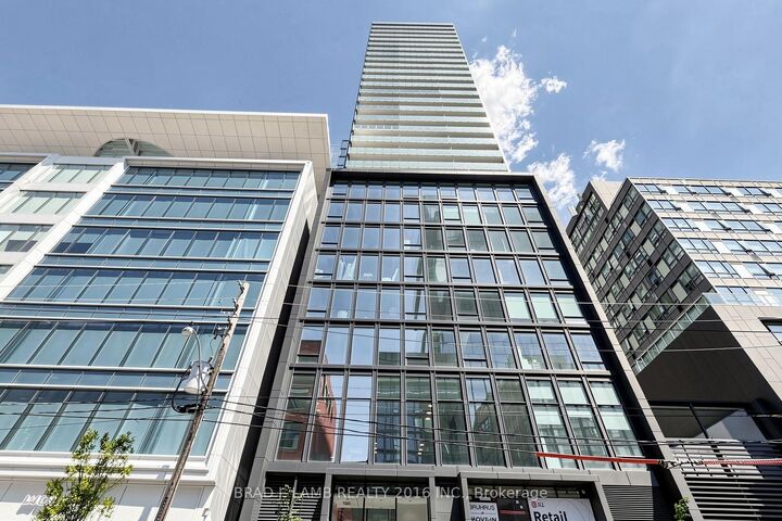 284 King Street E 2004 — photo 1