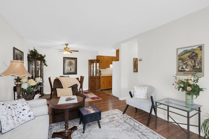 Property Photo: 10B Coulter Street 211 ON L4N 6S1