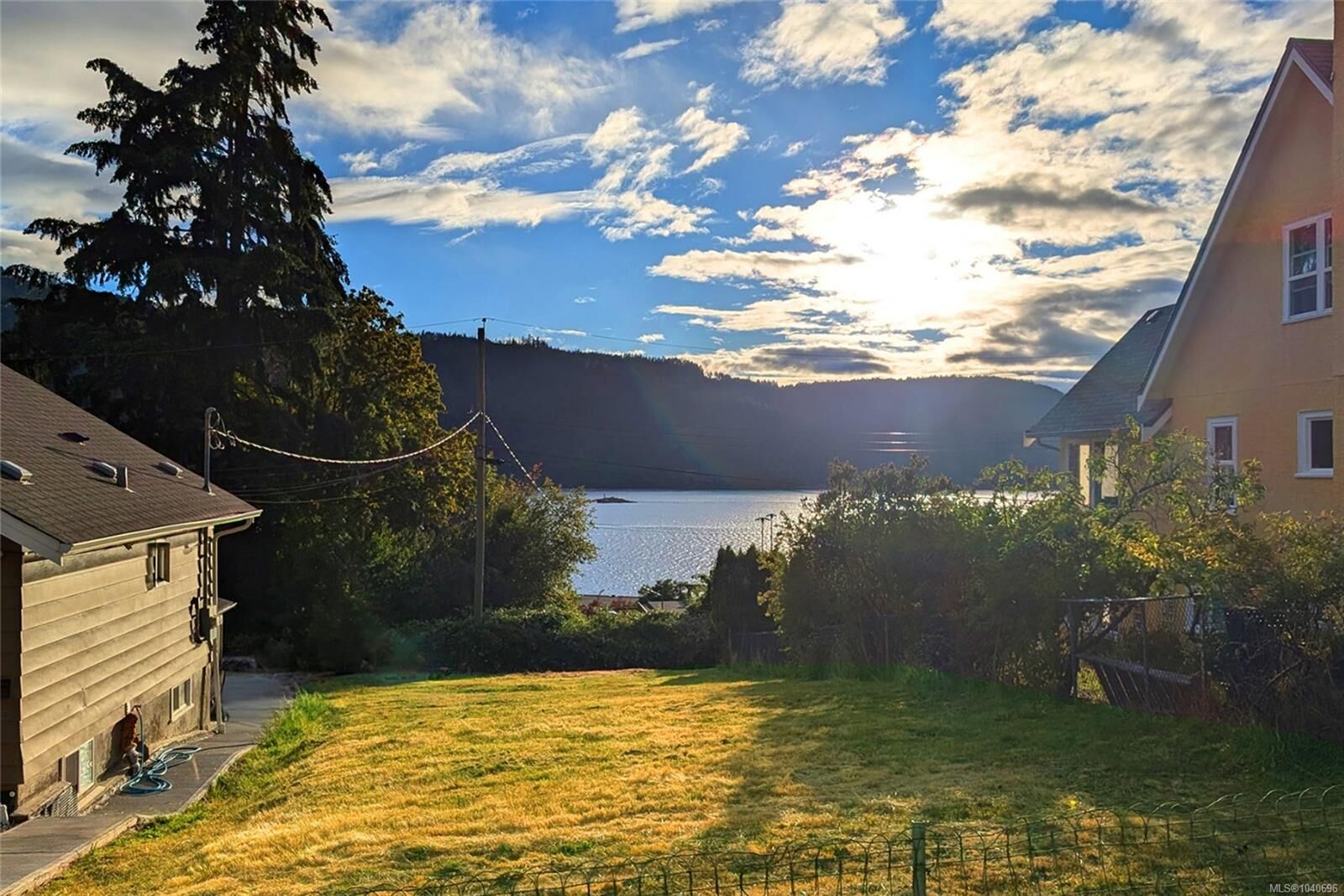 Property Photo:  2630 2nd Ave  BC V9Y 1Z9 