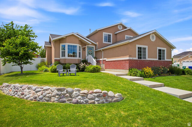 Property Photo: 1565 N 180 W UT 84043
