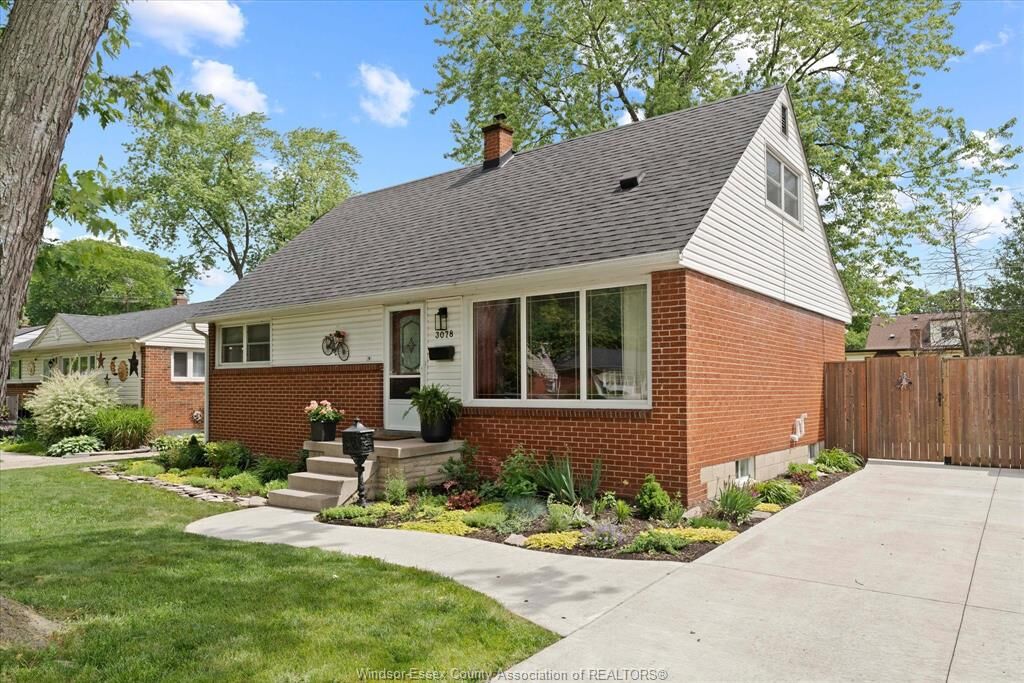 Property Photo:  3078 Rockwell Boulevard  ON N9E 2A5 