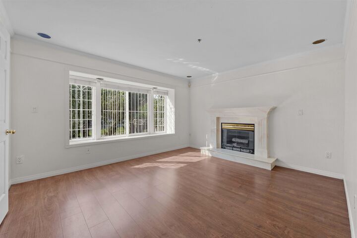 Property Photo: 3315 Charles Street BC V5K 3C3