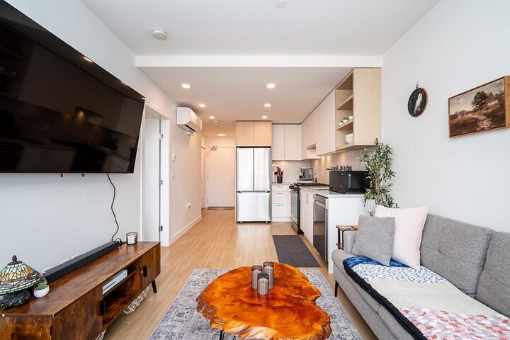 Property Photo:  723 Grover Avenue 302  BC V3J 0L9 