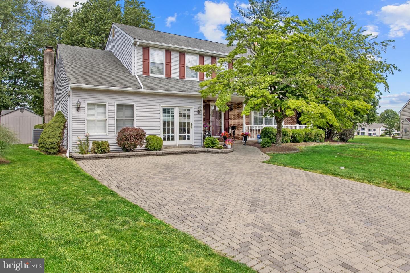 Property Photo:  487 Cambridge Lane  PA 18940 