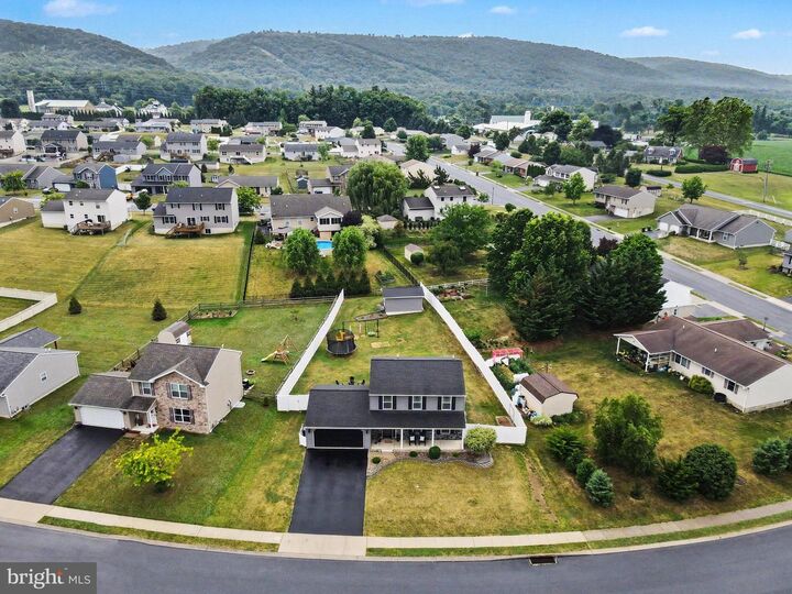 Property Photo: 223 Edgemont Ln PA 17073
