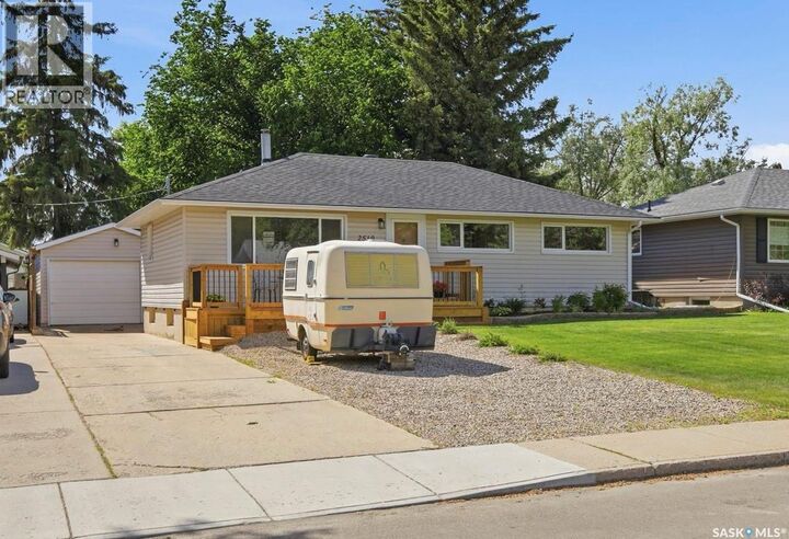 Property Photo:  2510 Lansdowne Avenue  SK S7J 1H4 