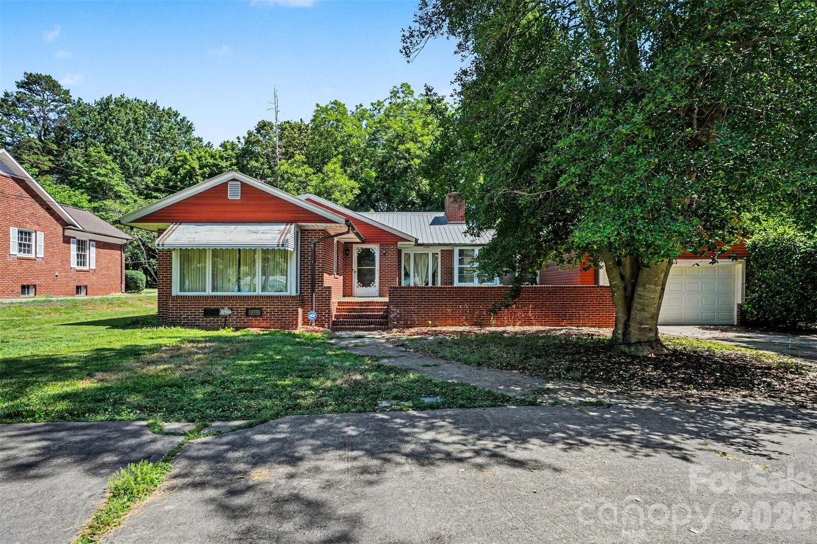 Property Photo:  1612 Statesville Boulevard  NC 28144 