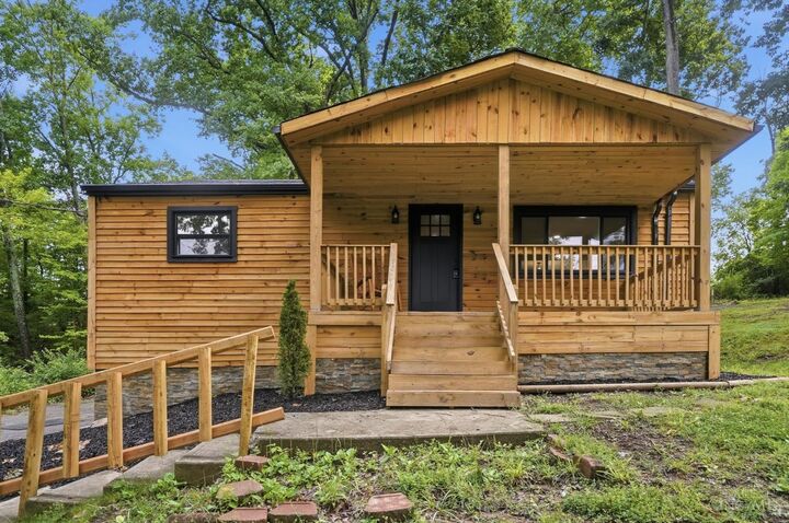 Property Photo: 5622 Reemelin Road OH 45248