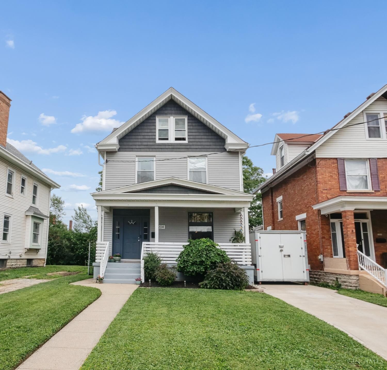 Property Photo:  2204 Kenilworth Ave.  OH 45212 