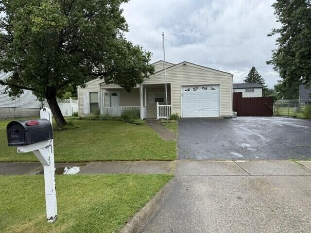 Property Photo: 1831 Rock Creek Drive OH 43123