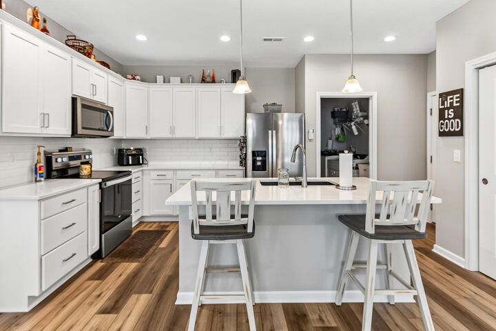 Property Photo:  7199 Lehman Park Place  OH 43110 