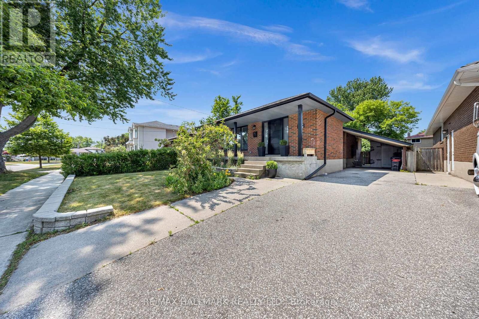 Property Photo: 59 Limevale Crescent Bsmt ON M1E 2K5