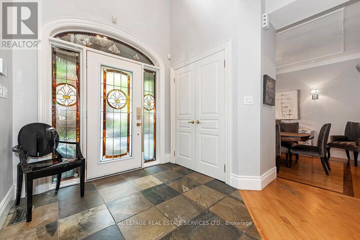 Property Photo: 52 Herne Hill ON M9A 2X1