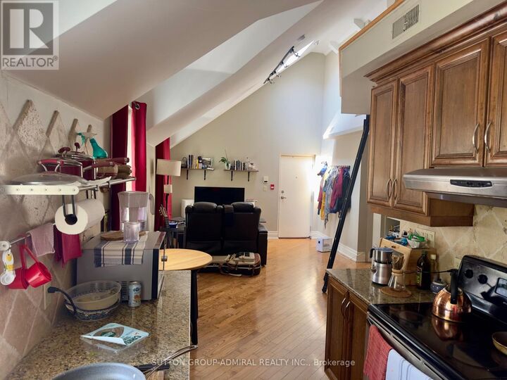 Property Photo: 136 Springhurst Avenue 8 ON M6K 1C1