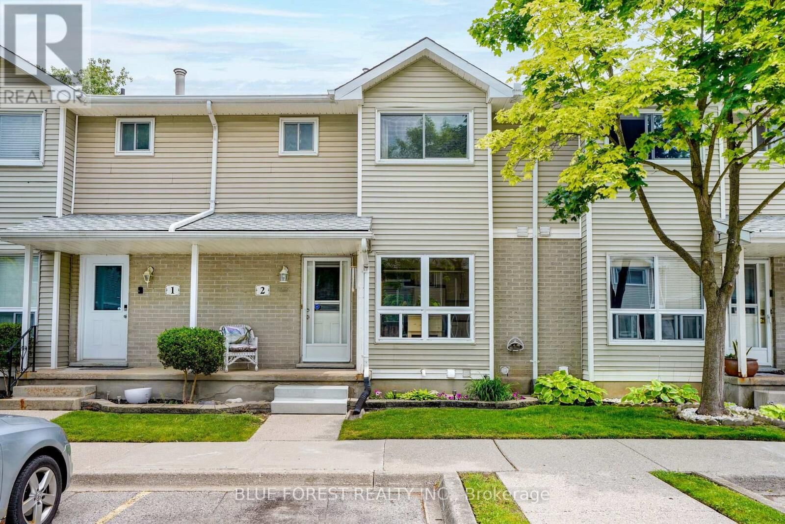 Property Photo:  409 Thompson Road 2  ON N5Z 4Z1 