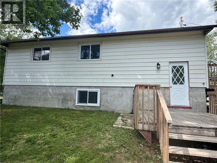 Property Photo: 4437 Hector Crescent ON P3P 1B6