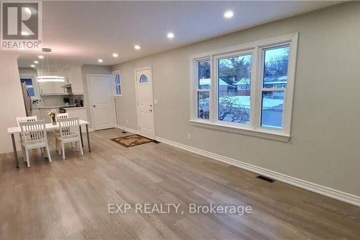 Property Photo:  8 Hillcrest Avenue  ON N3T 2C7 