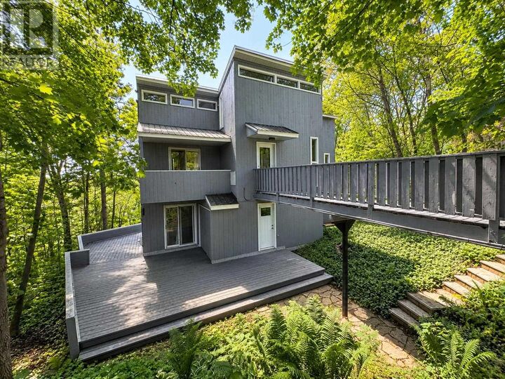 Property Photo:  419 Macdonald Ave  ON P6B 1H8 