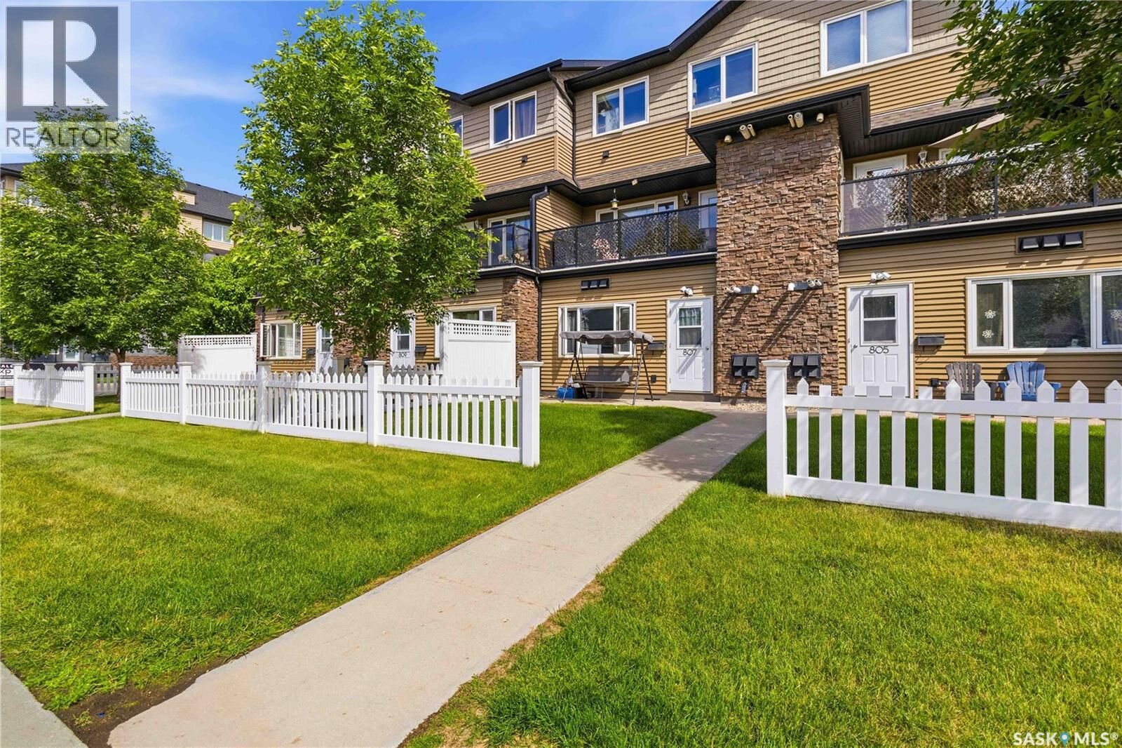 Property Photo:  807 110 Shillington Crescent  SK S7M 3Z8 