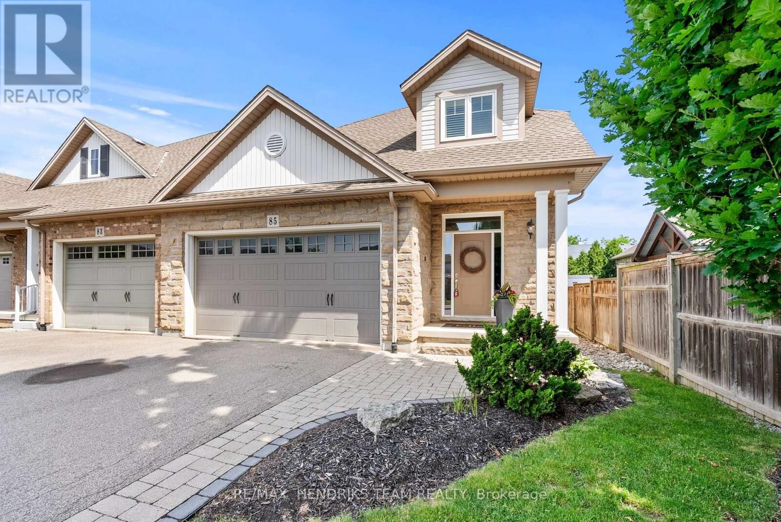 Property Photo:  85 Videl Crescent North  ON L2W 0A3 