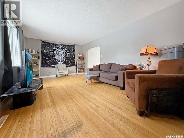 Property Photo: 271 14th Avenue NE SK S9H 2W8